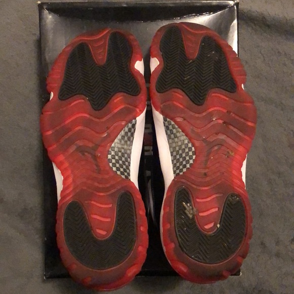 Jordan 11 Low size 12  worn a few times Good condition - Picture 3 of 3